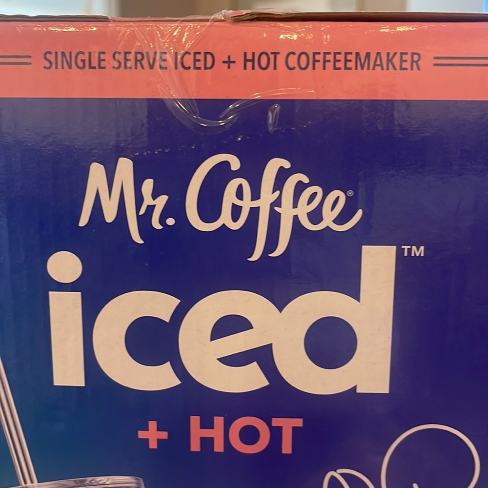 Mr. Coffee Iced + Hot coffee maker. No Pod reusable filter. Great deal!!! - Picture 5 of 9
